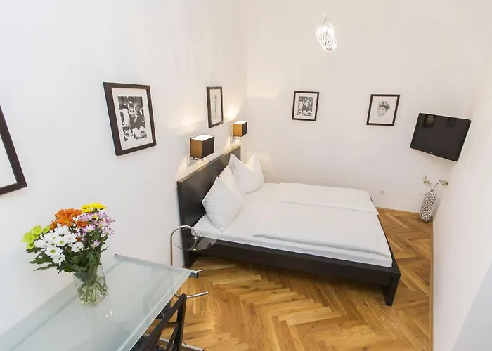 Carlton Apartamento Viena